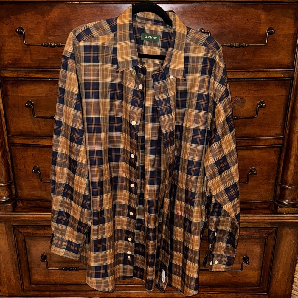 Orvis Men's button down Plaid Shirt - Blue and Brown. EUC